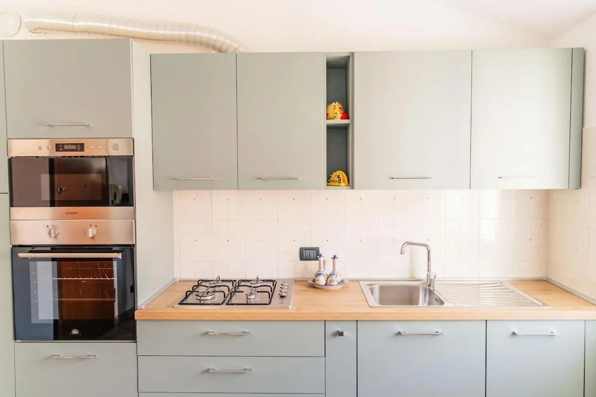 Дом отдыха Вилла Carasco -5 Minutes From The Sea-Wifi-Parking